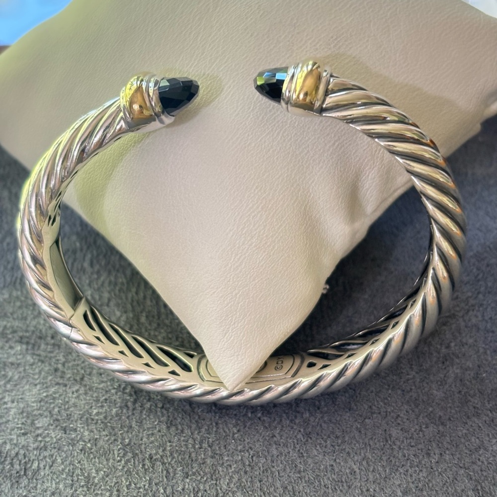 David Yurman 925 & 18k Gold Sculpted Cable Bracelet with Black Onyx-Small - Picture 4 of 9
